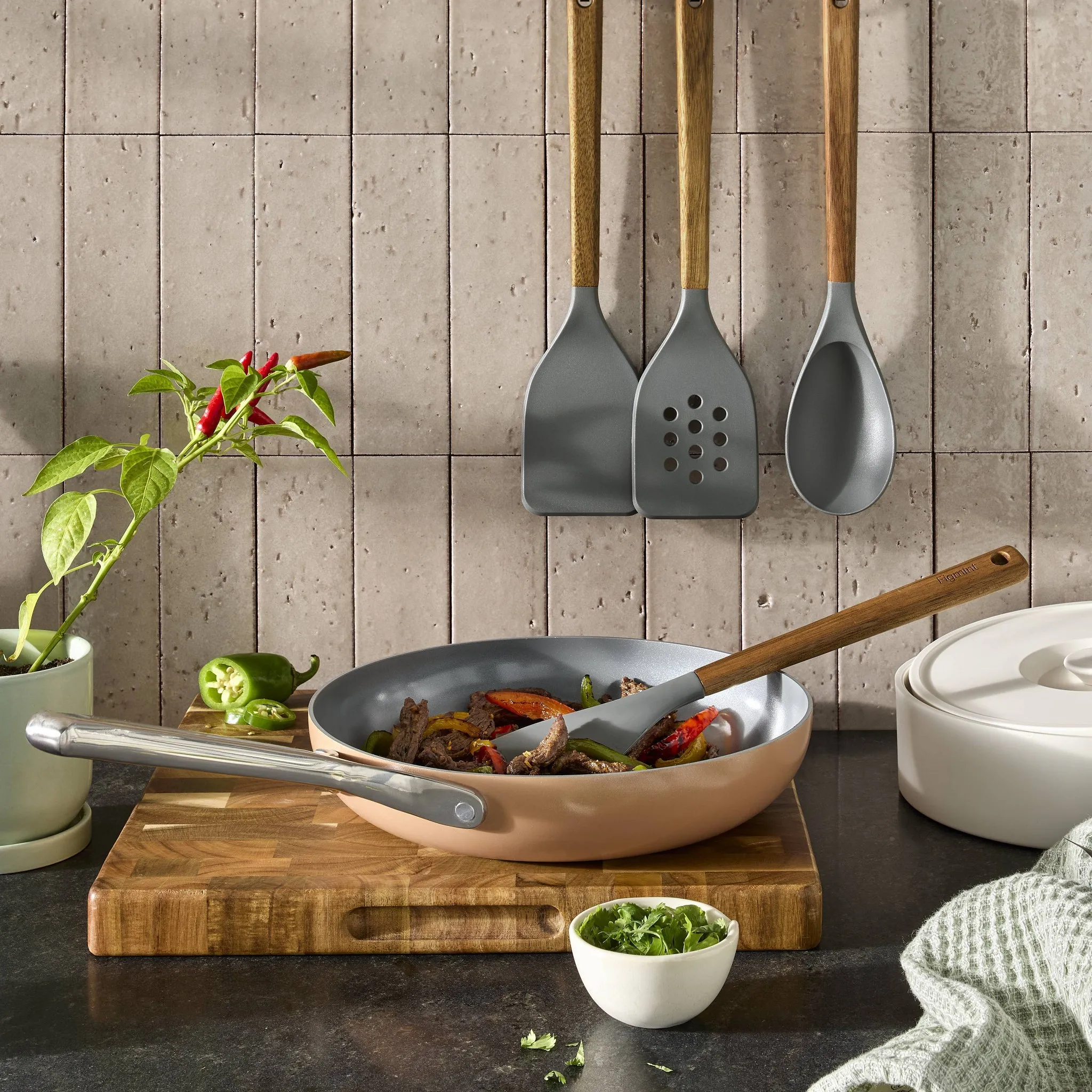 4-Piece Wood and Nylon Kitchen Utensil Set - Kaedas