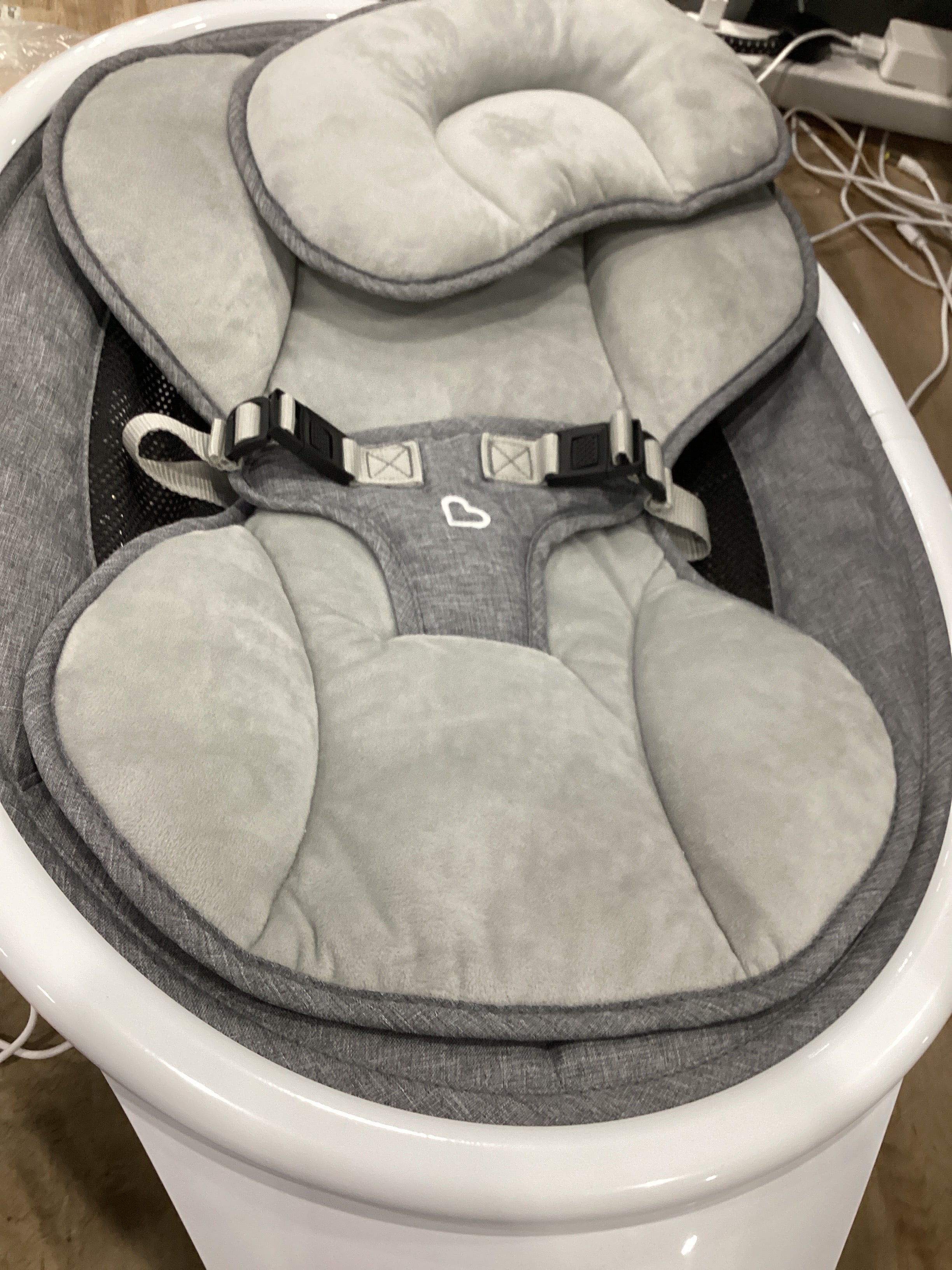Bluetooth Enabled Baby Swing - White (See Description) - Kaedas