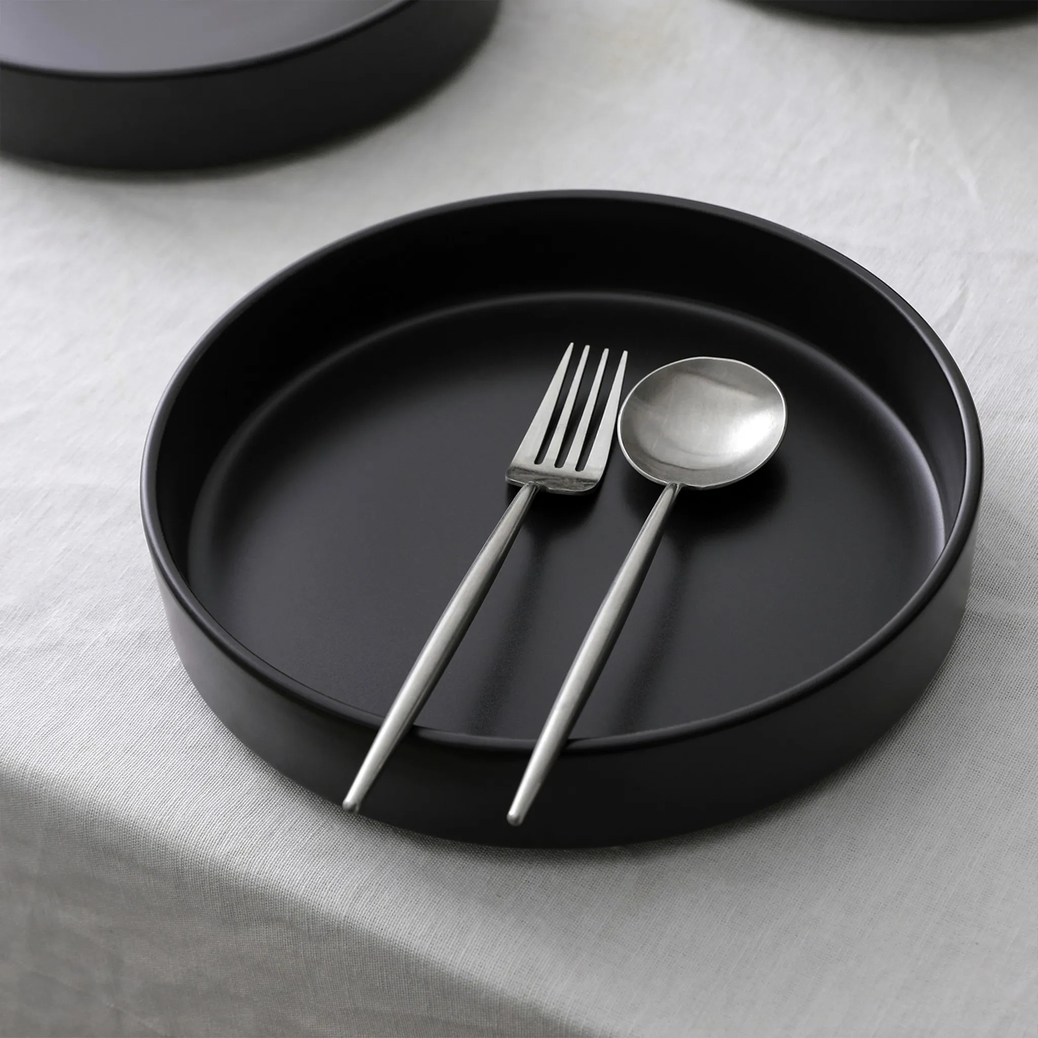 Celina 12-Piece Stoneware Dinnerware Set, Service for 4, Black - Kaedas