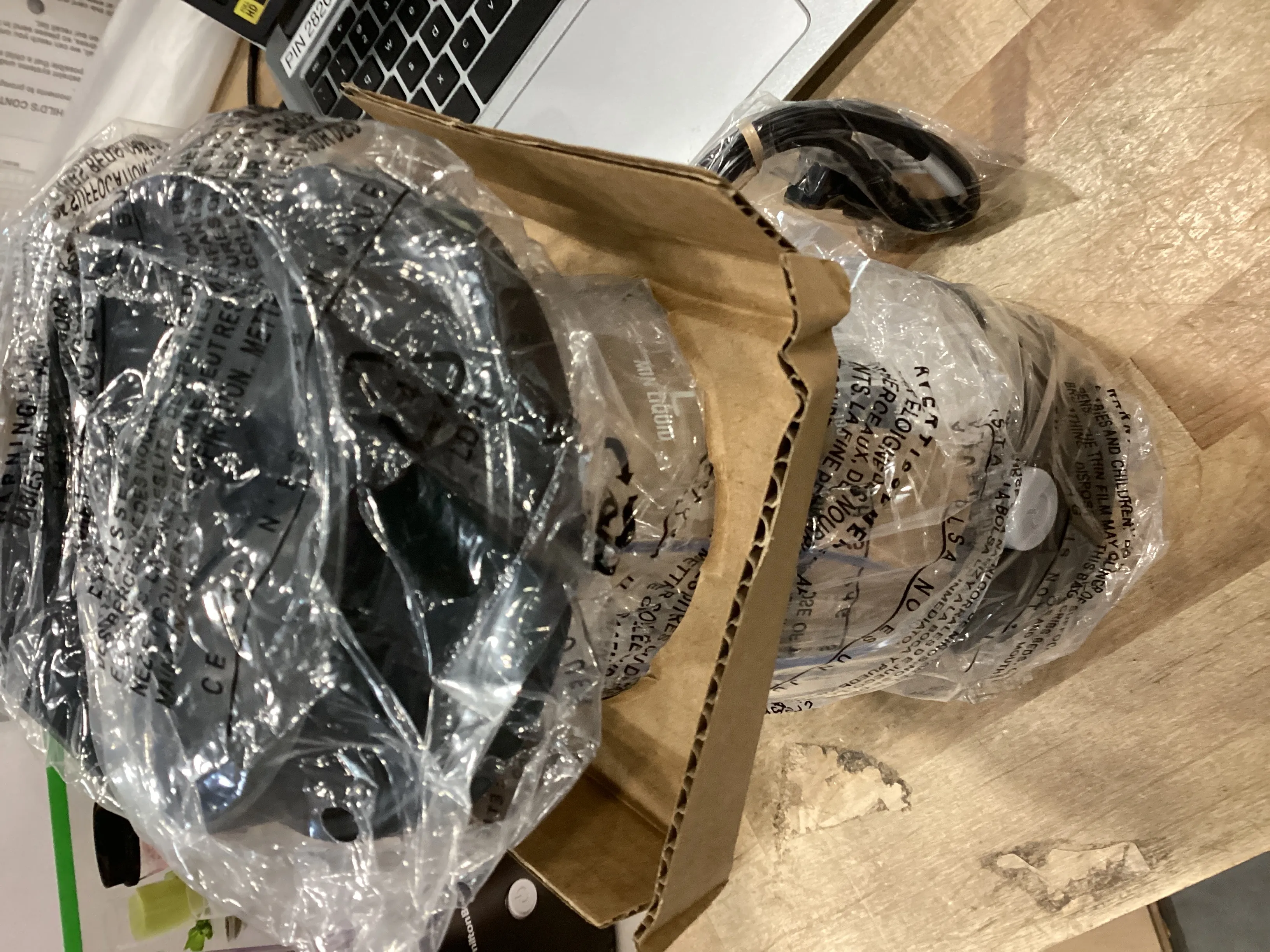 One Speed Single-Serve Blender - Black: Portable Personal Smoothie Blender with Travel Lid & Stainless Steel Blades - Kaedas