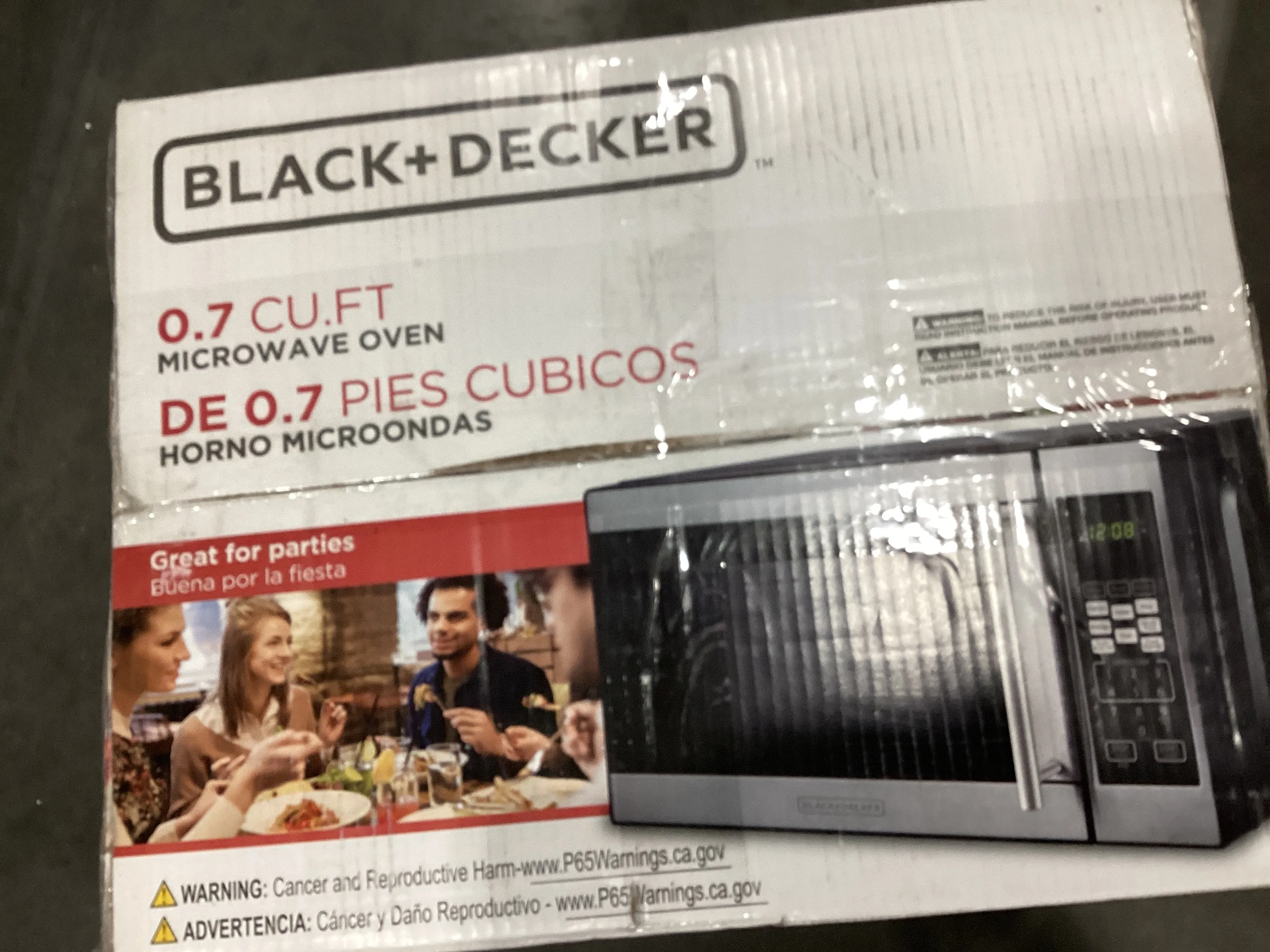 0.7 Cu Ft 700W Microwave Oven - Kaedas