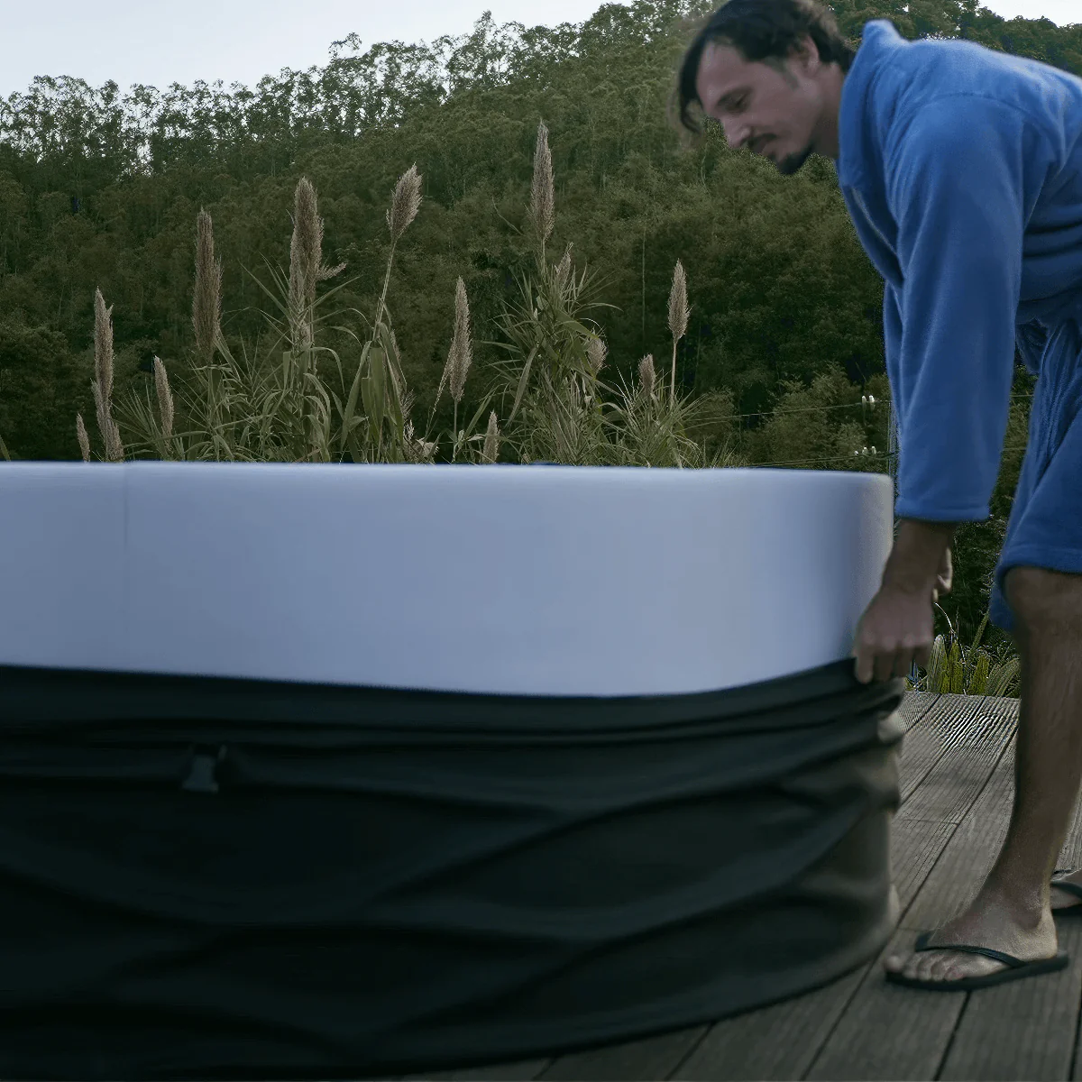 EZLIFE Round 7 Person Eco Foam Hot Tub - Kaedas