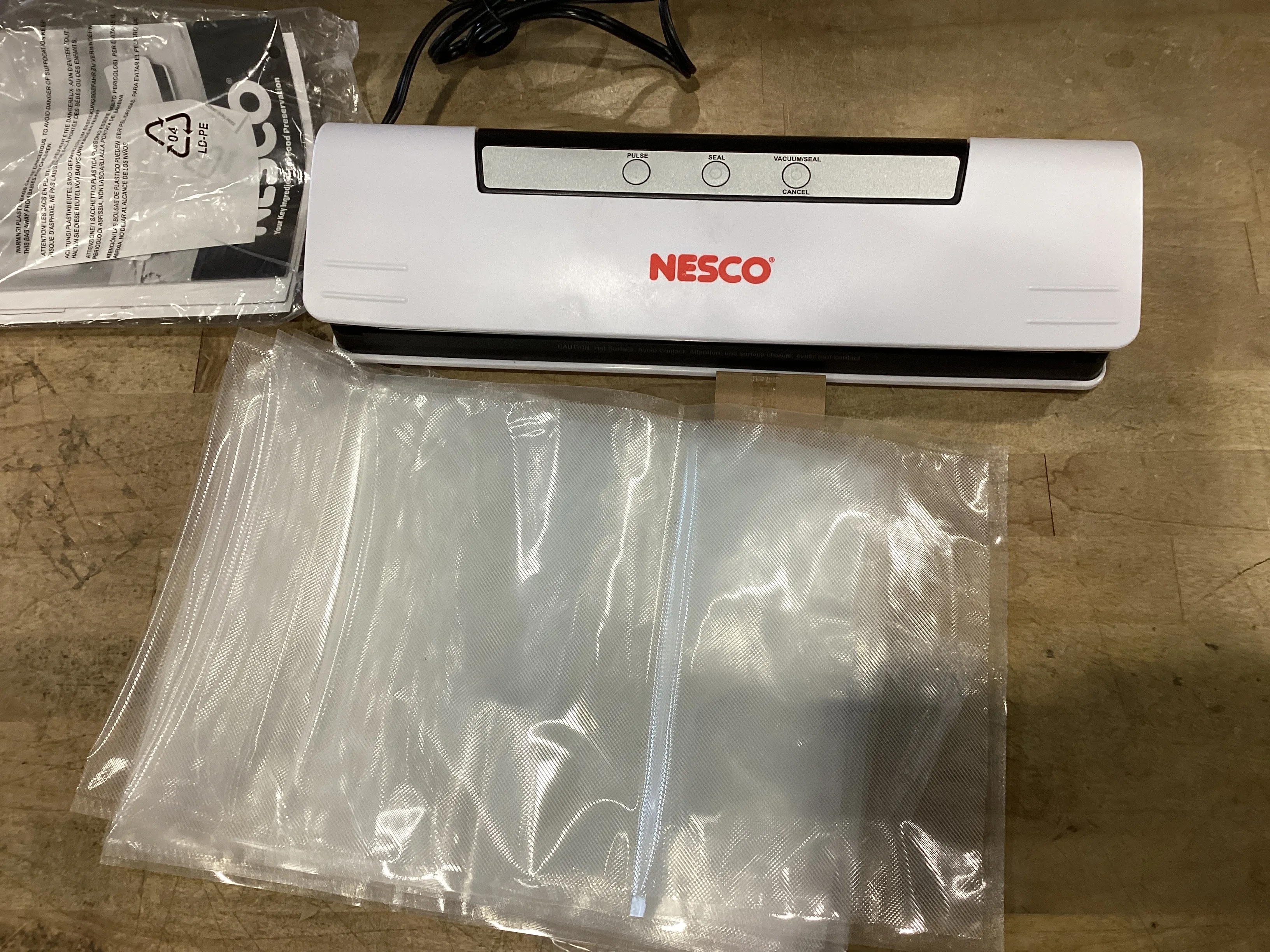 Nesco VS-C1 Classic Vacuum Sealer (See Description) - Kaedas
