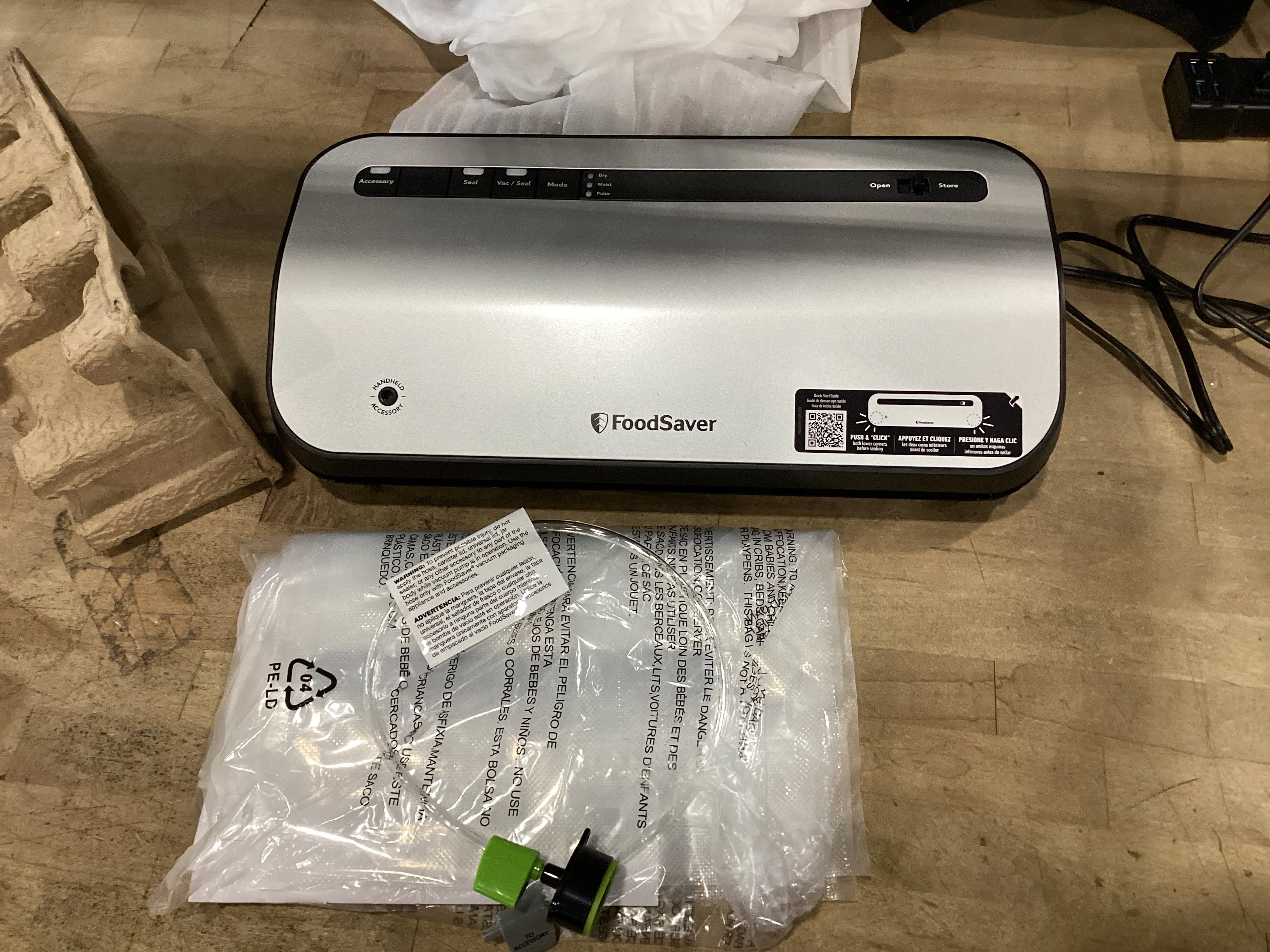 Preserve Vacuum Sealer, Special Value 14-Piece Starter Kit (See Description) - Kaedas