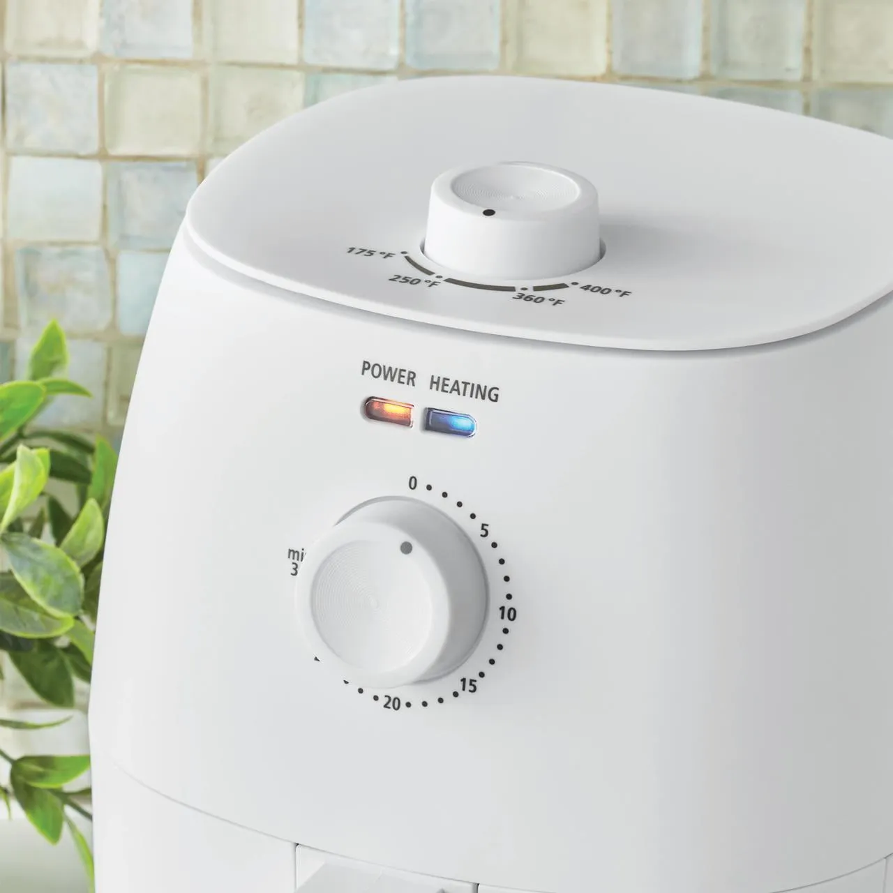 Mainstays 2.2 qt Air Fryer, Arctic White - Automatic Shutoff - Kaedas