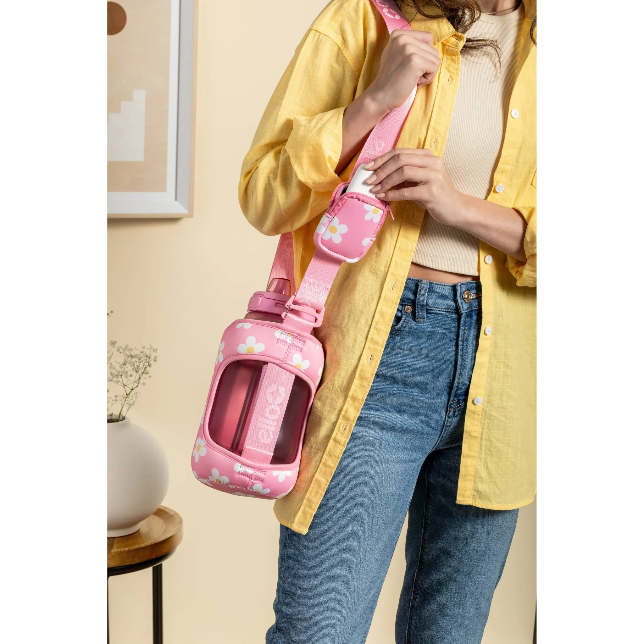 64oz Water Bottle with Bag - Pink Daisy - Kaedas