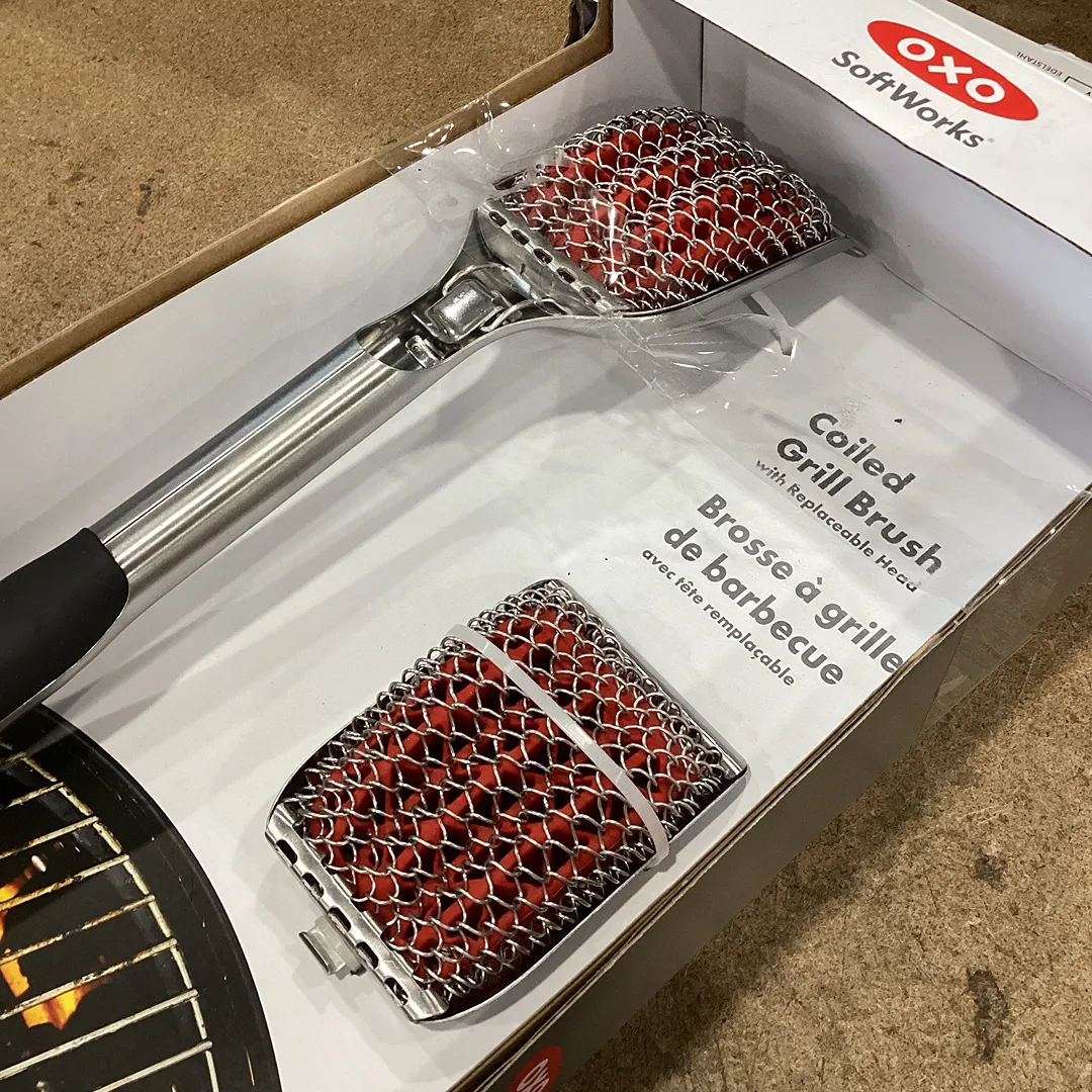 SoftWorks Coiled Grill Brush with Replaceable Head (Stainless Steel, Silicone) (See Description) - Kaedas