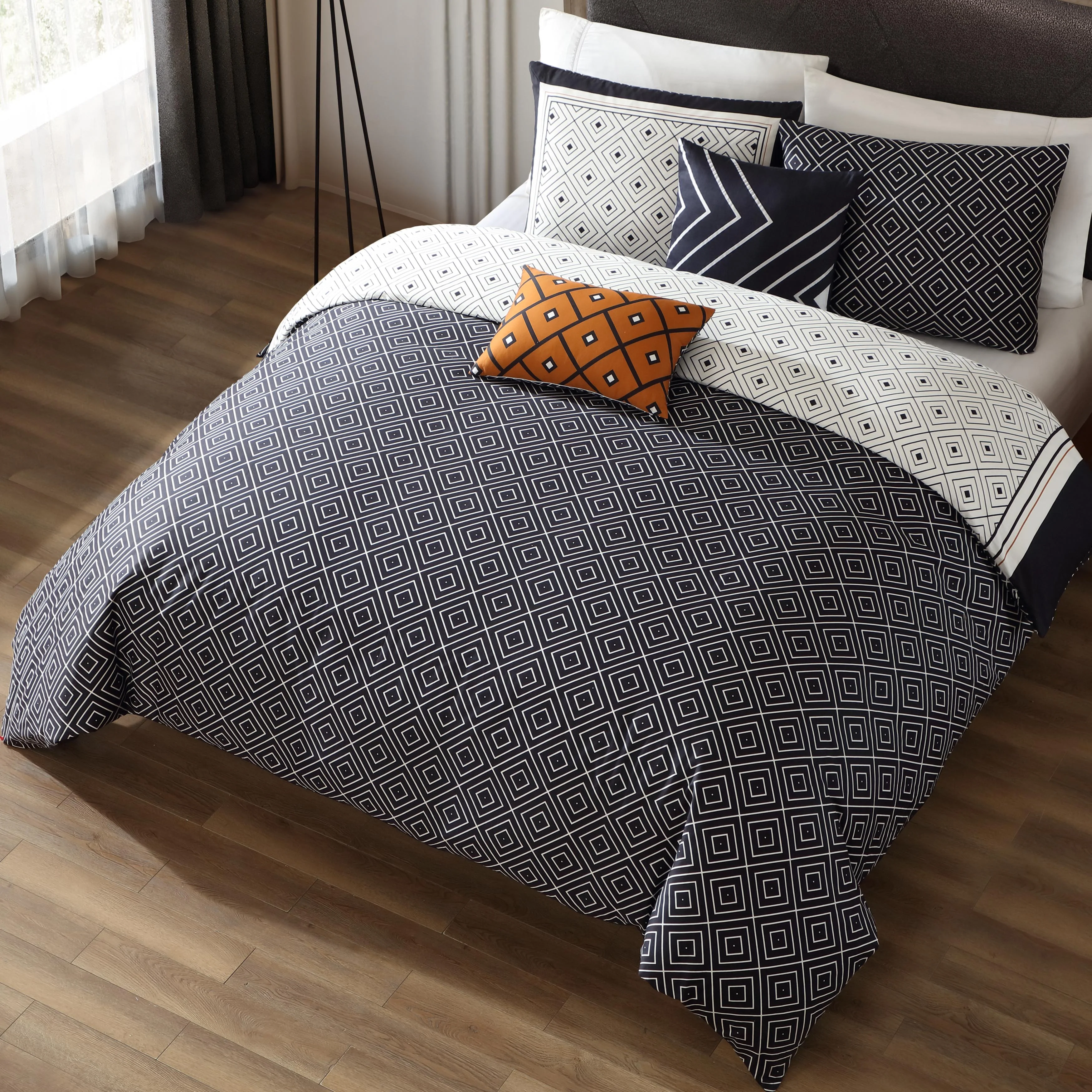 Bebejan Geometric Black & White 5 Piece Reversible Comforter Set - Kaedas