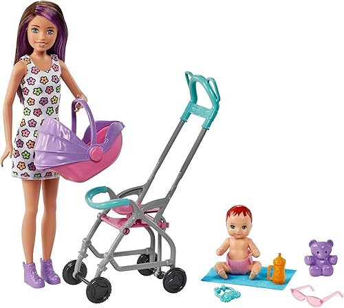 Barbie Skipper Babysitter Inc, Skipper mit braunen und lila Haaren, Baby, Kinderwagen, Babytrage, Zubehör, insgesamt 2 Puppen, Geschenk für Kinder, Spielzeug ab 3 Jahre,GXT34 - Kaedas
