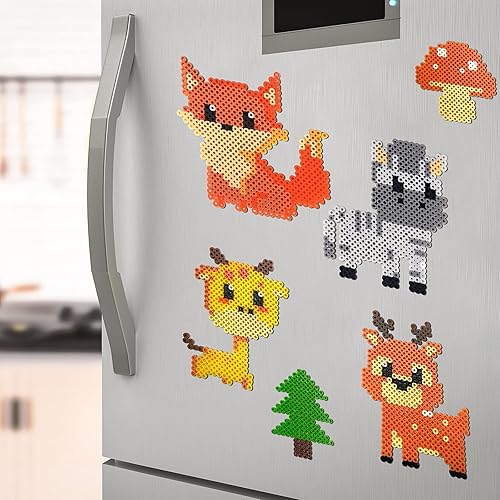 Homgaty 5000 Bügelperlen Vehicles Set, Steckperlen 5 mm Perlen mit Steckplatte, 18 Muster, Bügelpapier, Anhänger und Zubehör zum Basteln Handwerk für Kinder Geschenk (Vehicles, 5mm) - Kaedas