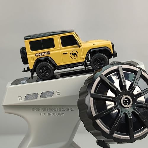 LDARC Mini RC Crawler 1:43 4WD All Terrain RC Rock Truck Ideal Für Raupenfahrzeug-Enthusiasten 2.4Ghz Maßstab Ferngesteuertes Auto Modell Kommt Mit DIY Weißer Karosserie (Wüstengelb) - Kaedas