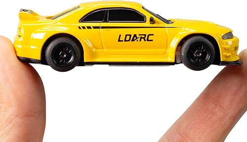 LDARC Mini RC Crawler 1:43 4WD All Terrain RC Rock Truck Ideal Für Raupenfahrzeug-Enthusiasten 2.4Ghz Maßstab Ferngesteuertes Auto Modell Kommt Mit DIY Weißer Karosserie (Wüstengelb) - Kaedas